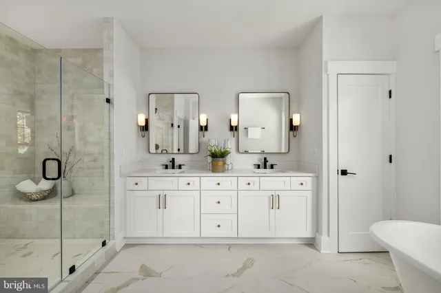 $2,199,000 | 1012 Hillcrest Drive Southwest, Vienna, VA 22180