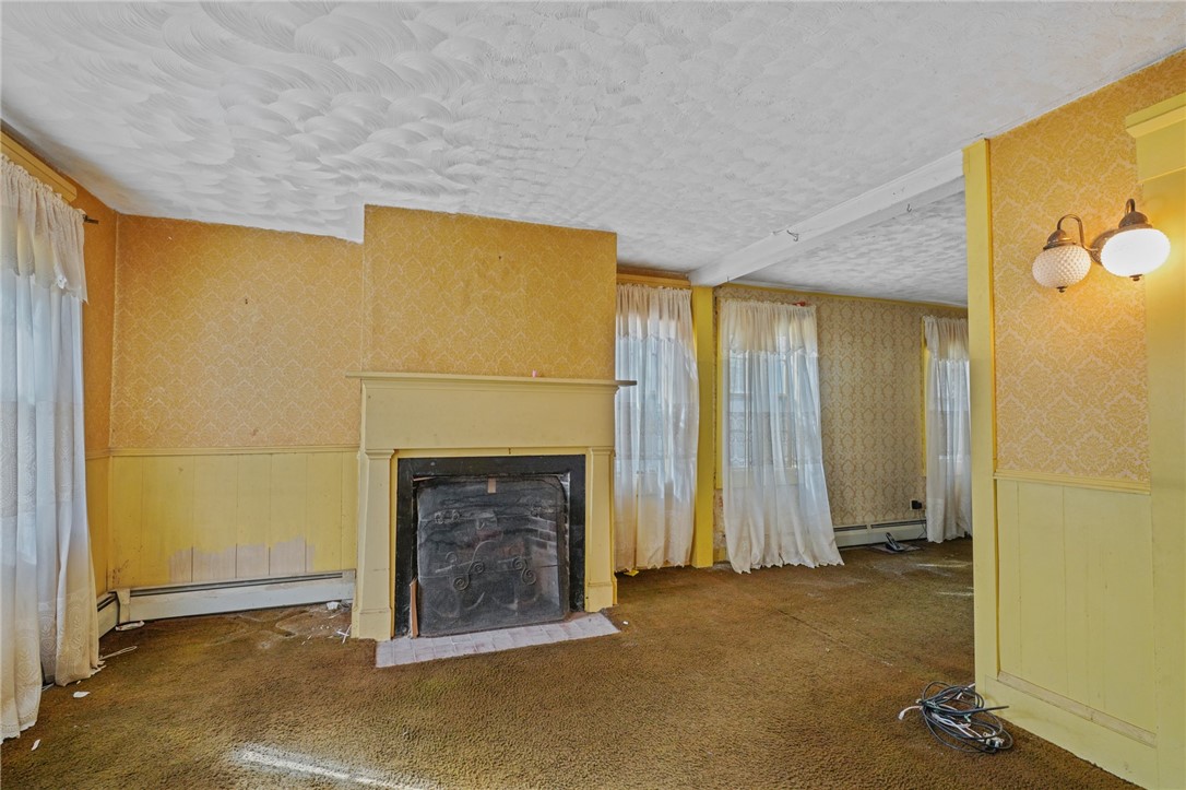 2145 Division Road East Greenwich, RI 02818 - Photo 18 of 46 Family room