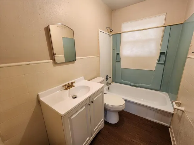 $850 | 3700 Meadowbrook Drive, Fort Worth, TX 76103