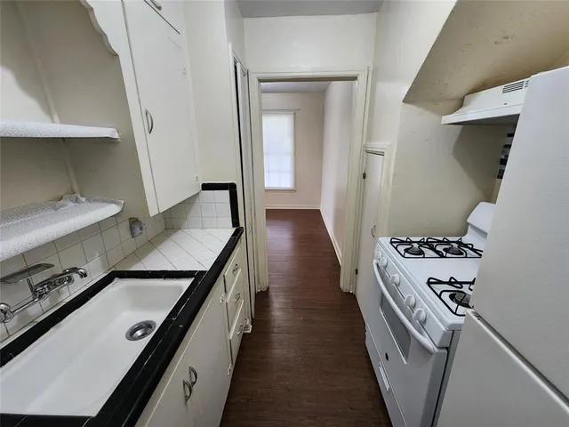 $850 | 3700 Meadowbrook Drive, Fort Worth, TX 76103