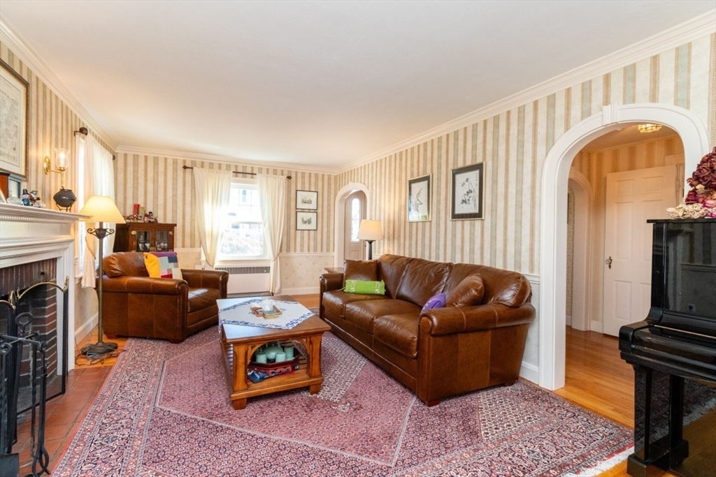 11 Myles Standish Road Boston, MA 02132 - Photo 5 of 35 Gallery Image 5