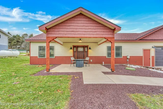 $285,000 | 8 Hermel Street, Scott Township, PA 18447