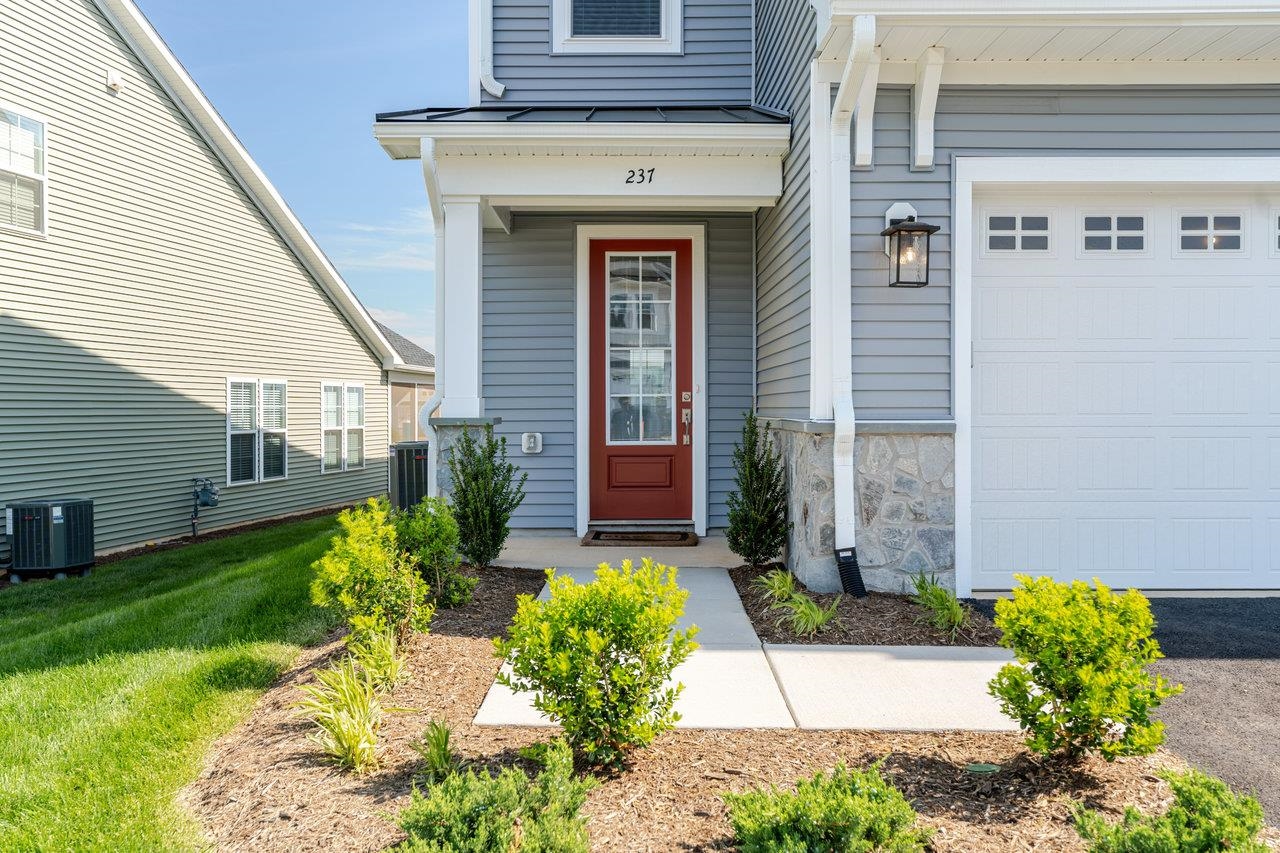237 Ridgeline Drive Waynesboro, VA 22980 - Photo 4 of 58 Gallery Image 4
