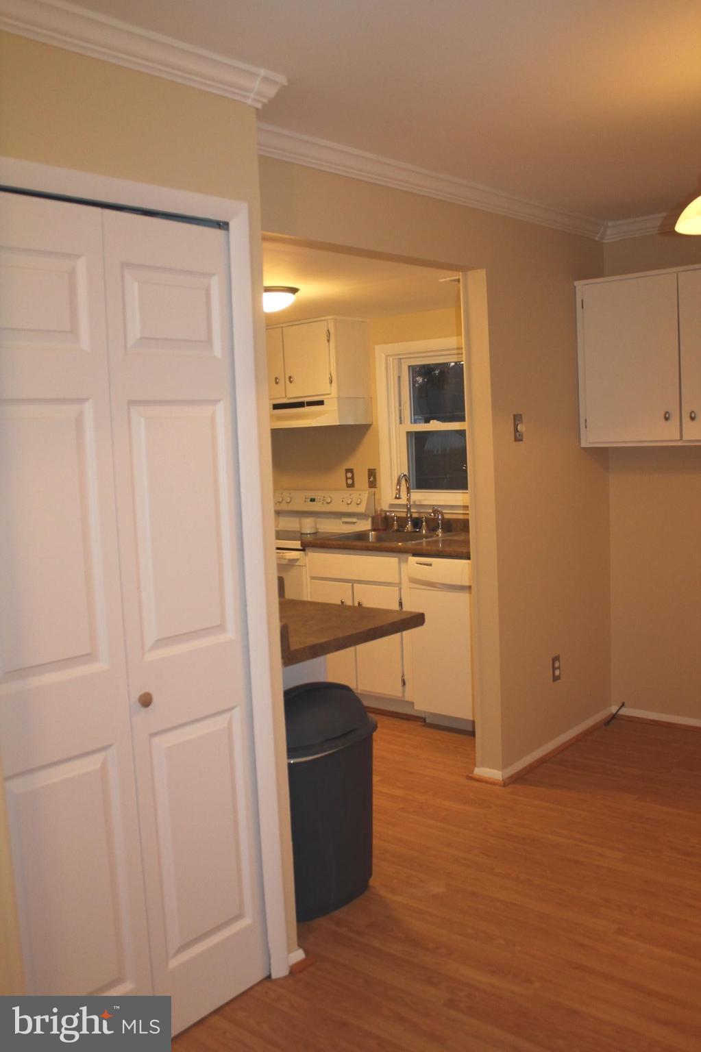 157 Dunlap Road Pasadena, MD 21122 - Photo 3 of 29 Dining Room w/Pergo Floors
