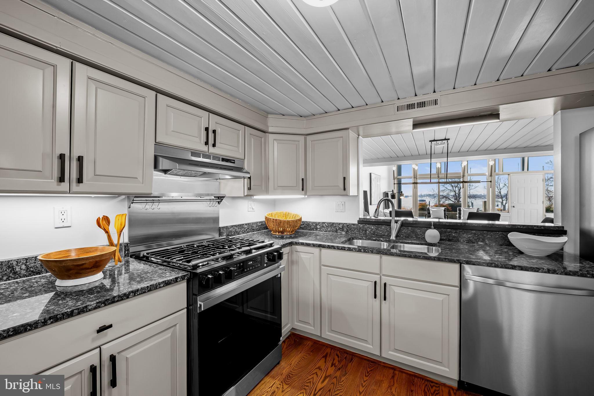 2901 Boston Street, Unit 106 Baltimore, MD 21224 - Photo 14 of 69