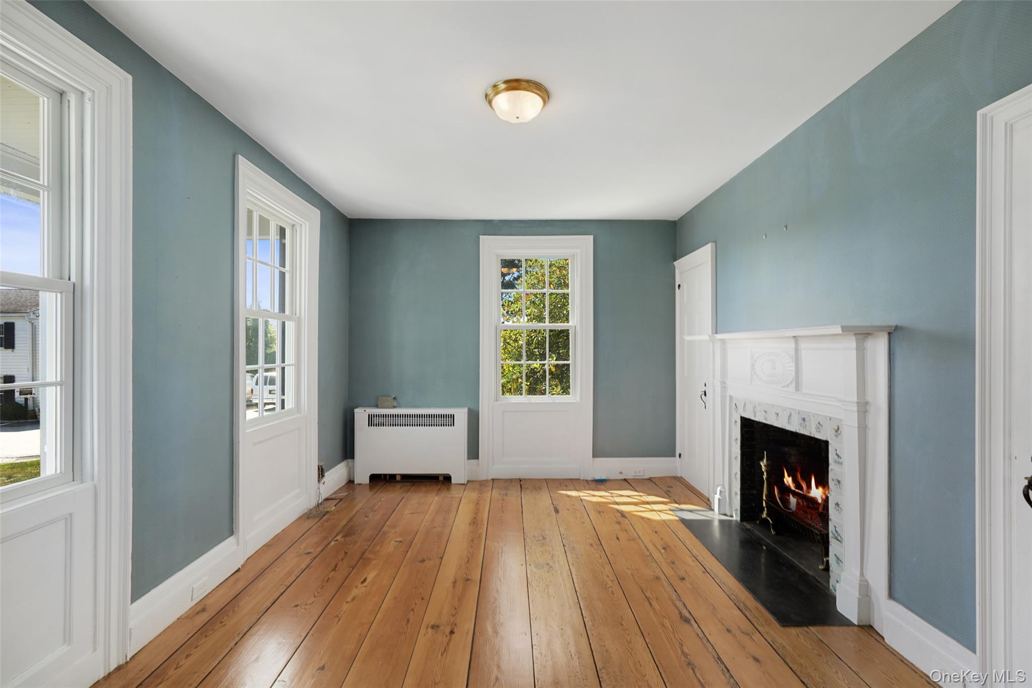 1 Pound Ridge Road Pound Ridge, NY 10576 - Photo 4 of 26 fireplace does NOT work