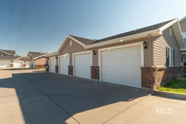 $215,000 | 446 Pheasant Ridge Drive, Chubbuck, ID 83202