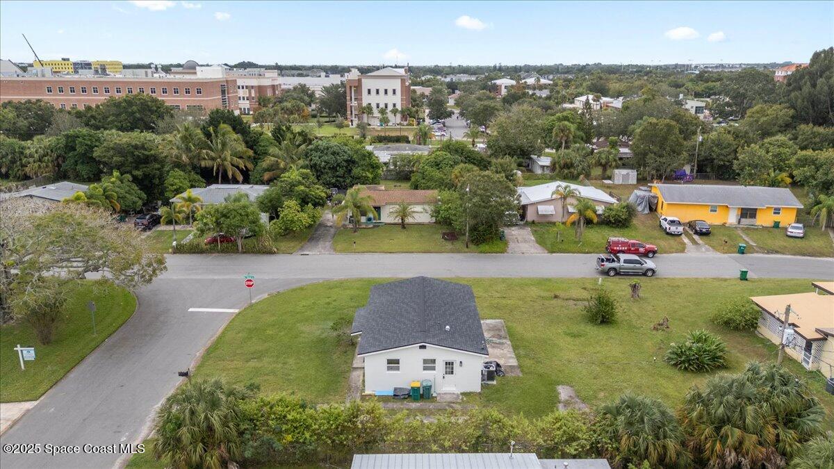 301 West Rutgers Street Melbourne, FL 32901 - Photo 31 of 36 an aerial view of a house with a garden