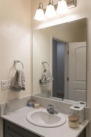 $475,000 | 1303 22nd Avenue, Kingsburg, CA 93631