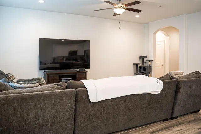 $475,000 | 1303 22nd Avenue, Kingsburg, CA 93631