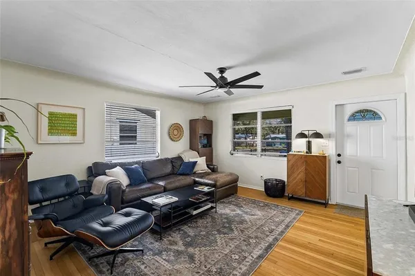 $3,395 | 4628 Doctor Martin Luther King Junior Street North, St. Petersburg, FL 33703