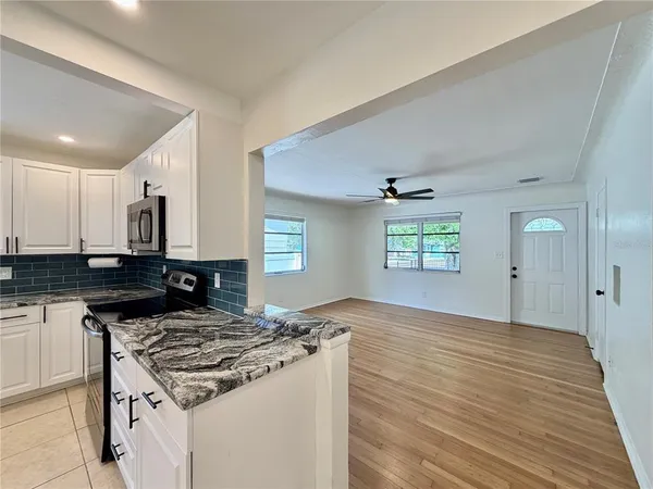 $3,395 | 4628 Doctor Martin Luther King Junior Street North, St. Petersburg, FL 33703