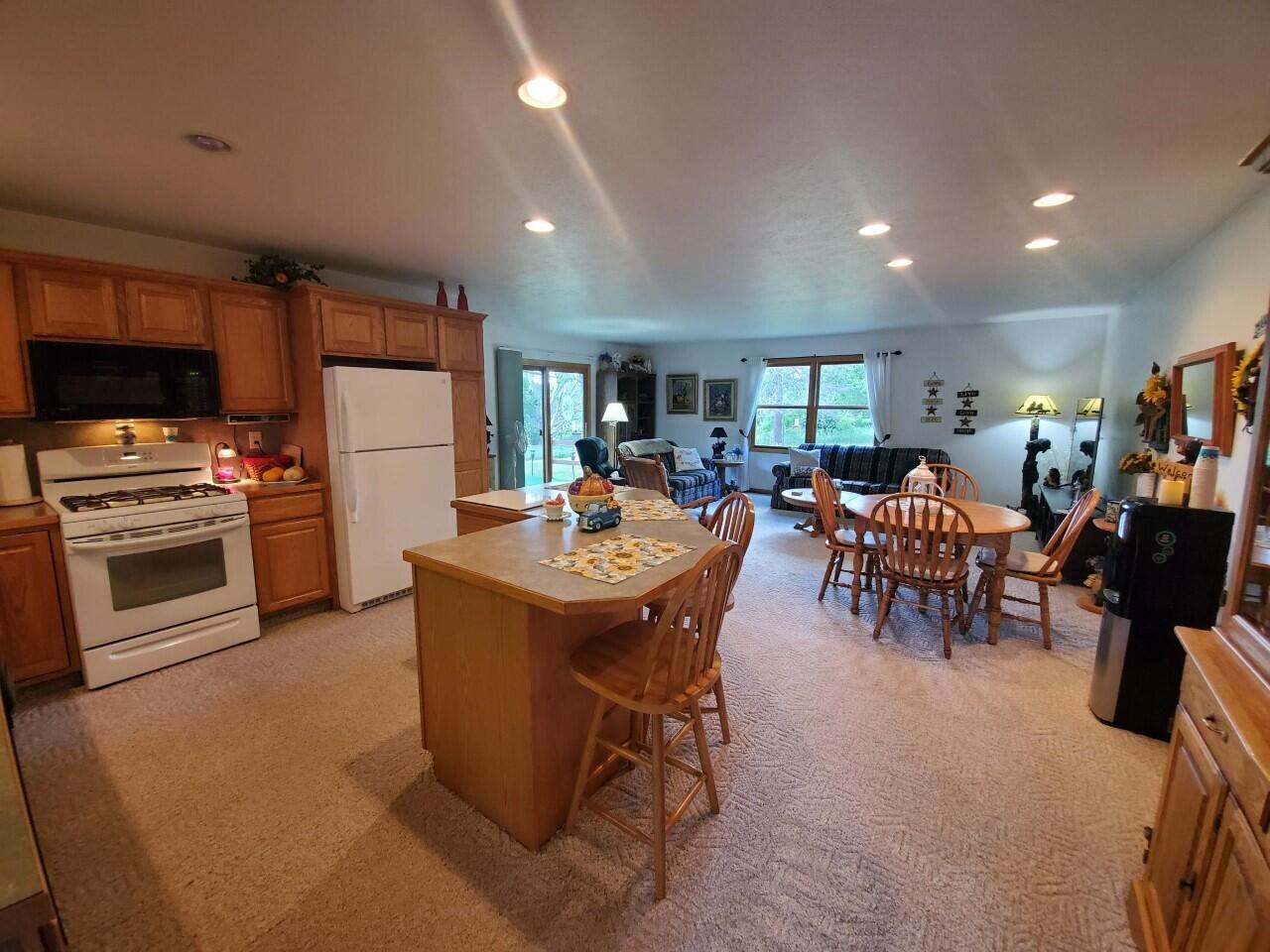 9150 East Hawley Road Hesperia, MI 49421 - Photo 2 of 41 thumbnail_20210609_142817