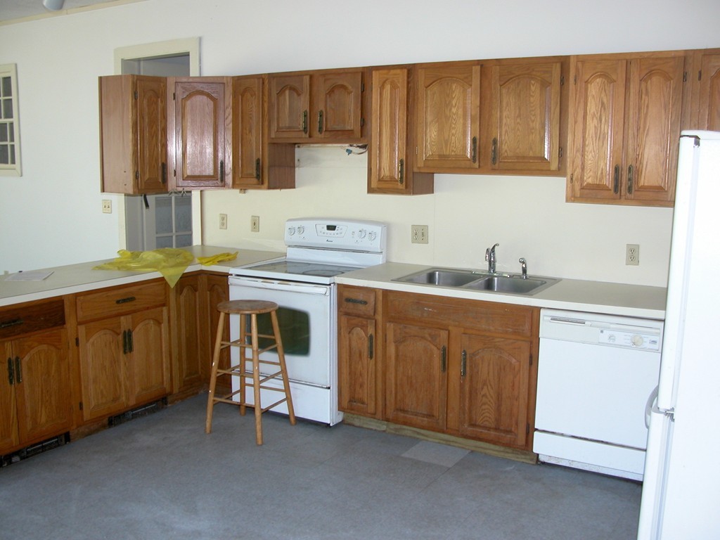 347 Northfield Road Lunenburg, MA 01462 - Photo 3 of 8 Gallery Image 3