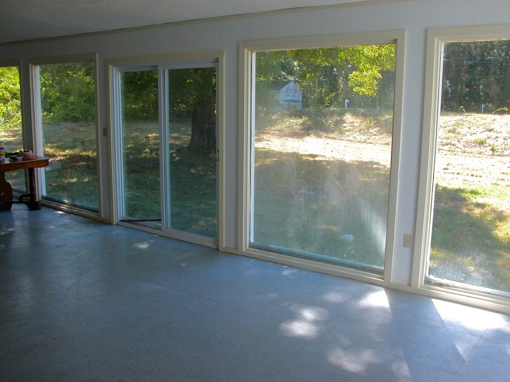 347 Northfield Road Lunenburg, MA 01462 - Photo 4 of 8 Gallery Image 4
