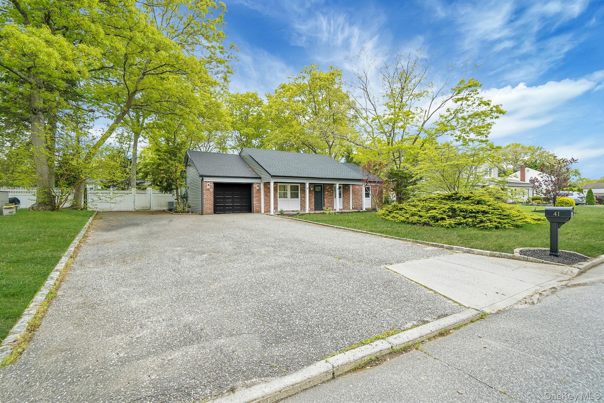 41 Winside Lane Coram, NY 11727 - Photo 27 of 33