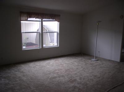 173 Pear Lane, Unit 173P Santa Rosa, CA 95407 - Photo 4 of 4 Spacious family room.