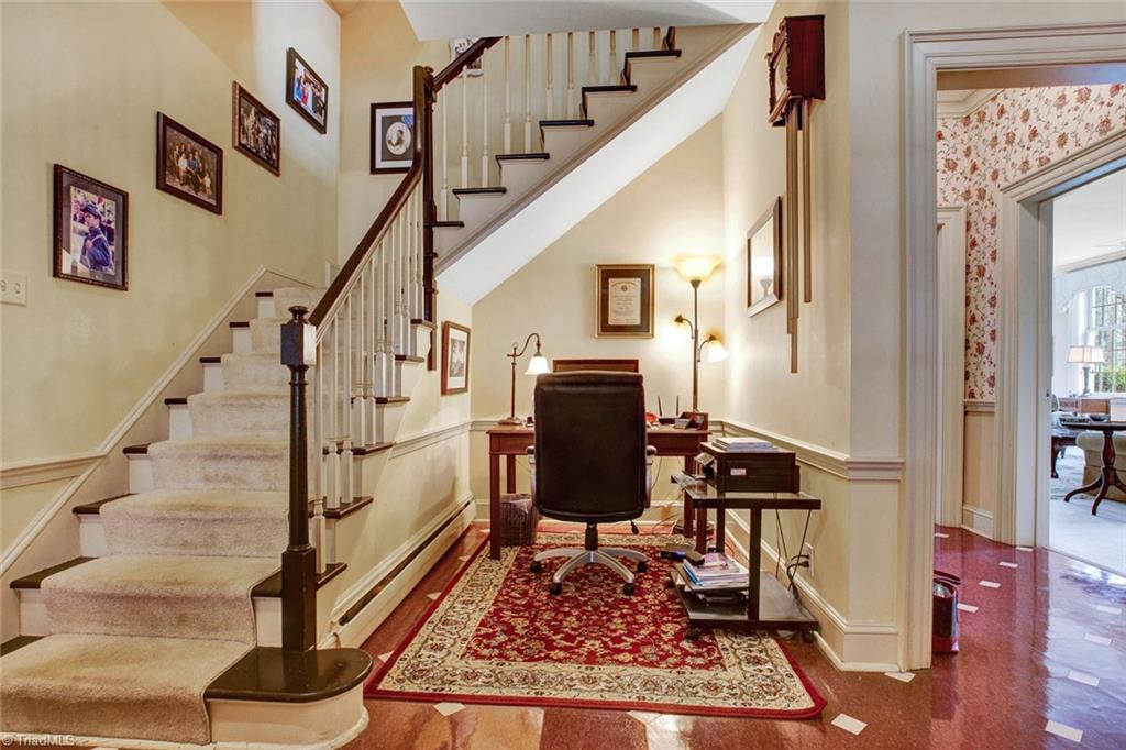 301 Shadow Valley Road High Point, NC 27262 - Photo 14 of 29 Gallery Image 14