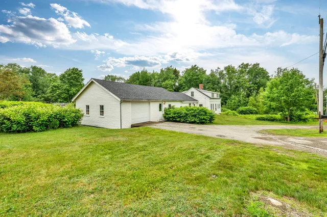 $1,195,000 | 8 Beech Hill Road, Northport, ME 04849