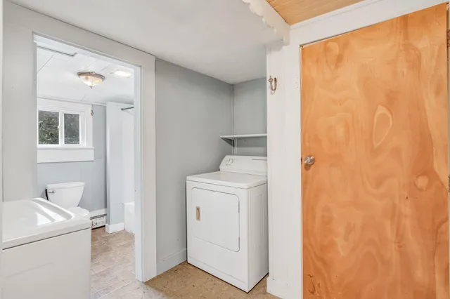 $1,195,000 | 8 Beech Hill Road, Northport, ME 04849