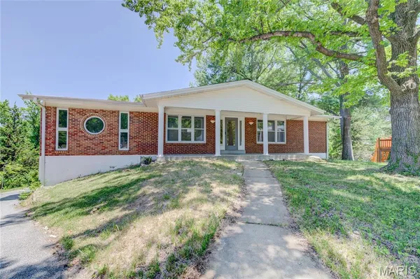 $2,500 | 1219 Blairshire Drive, Ballwin, MO 63011