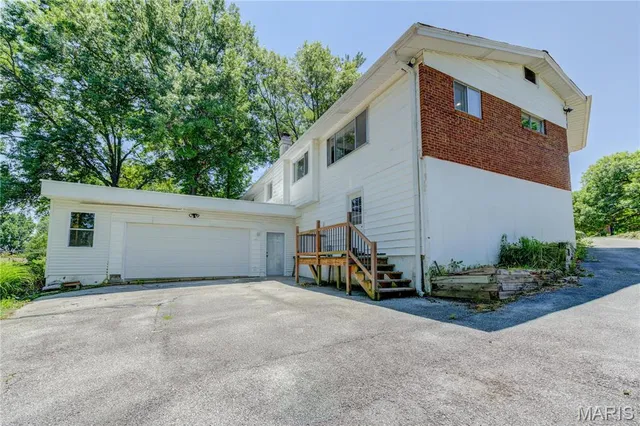 $2,600 | 1219 Blairshire Drive, Ballwin, MO 63011