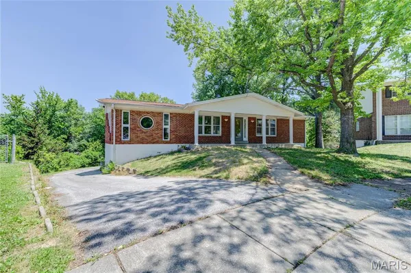 $2,500 | 1219 Blairshire Drive, Ballwin, MO 63011