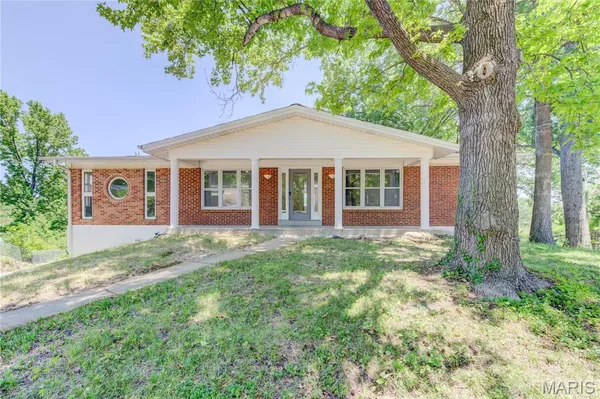 $2,500 | 1219 Blairshire Drive, Ballwin, MO 63011