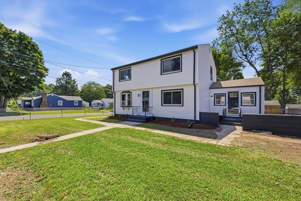 505 Prospect Street Chicopee, MA 01020 - Photo 4 of 23