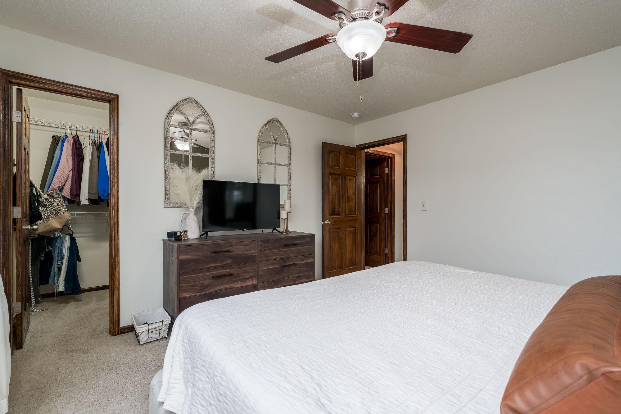 900 10th Street Southeast Waseca, MN 56093 - Photo 19 of 32