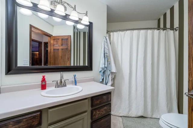 $319,000 | 900 10th Street Southeast, Waseca, MN 56093