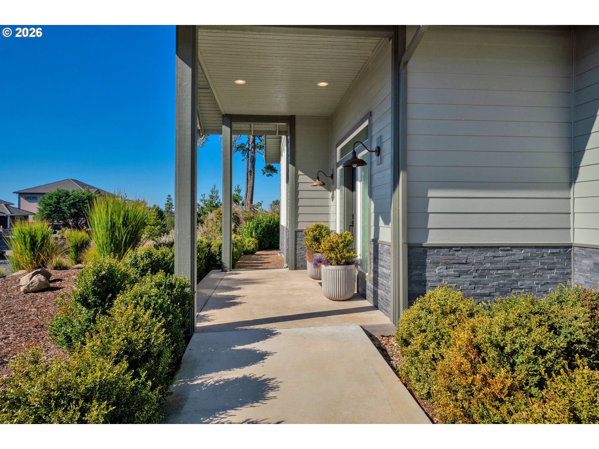 34 Bonnett Way Florence, OR 97439 - Photo 11 of 48 a view of a entrance of the house