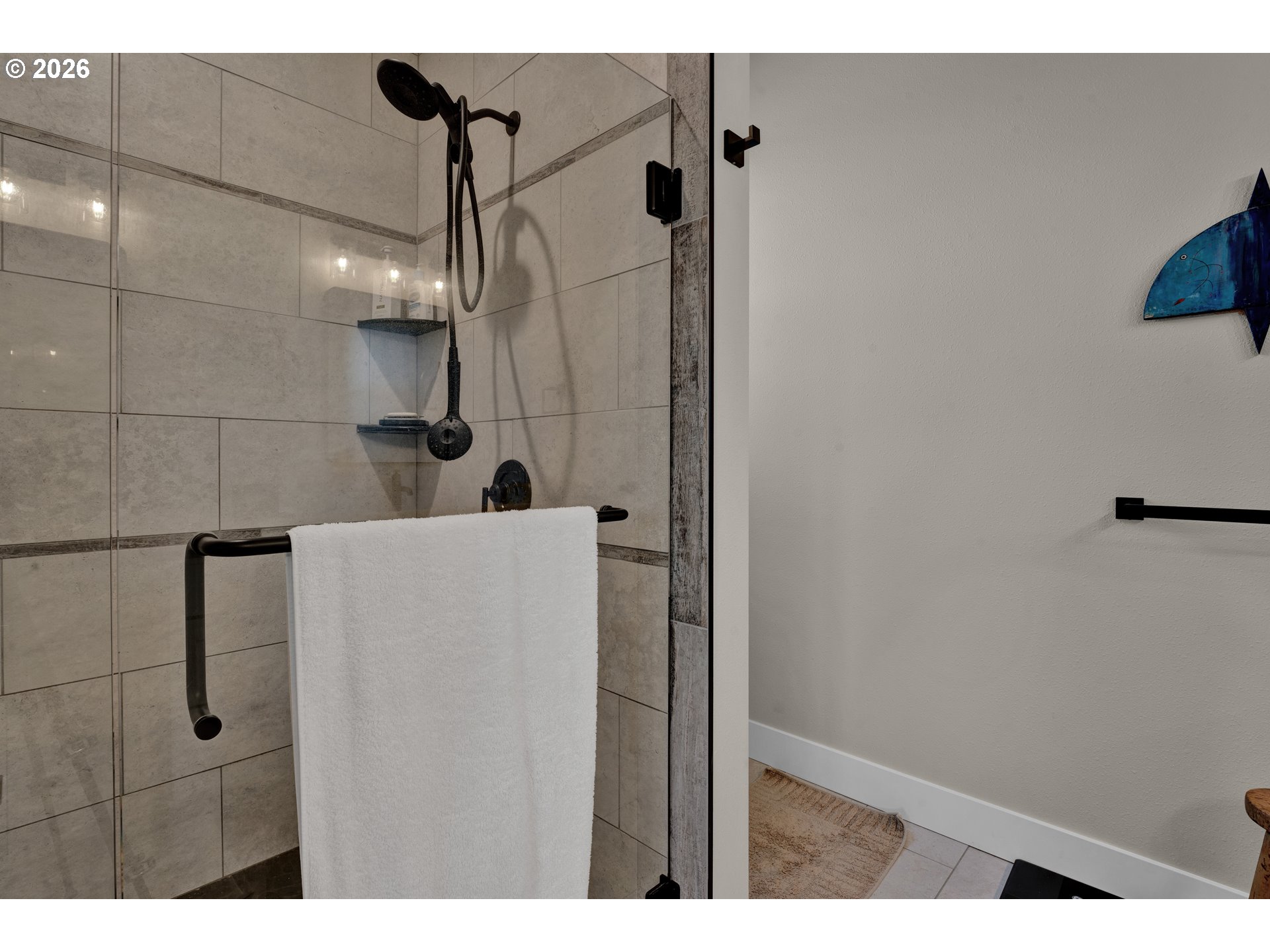 34 Bonnett Way Florence, OR 97439 - Photo 31 of 48 a bathroom with a shower