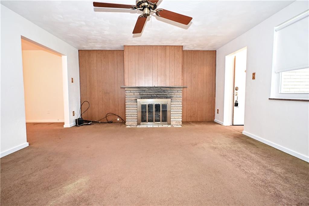2105 Ridge Road McKeesport, PA 15135 - Photo 4 of 44