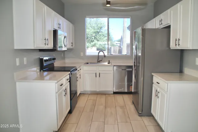 $368,000 | 15345 West Port Royale Lane, Surprise, AZ 85379