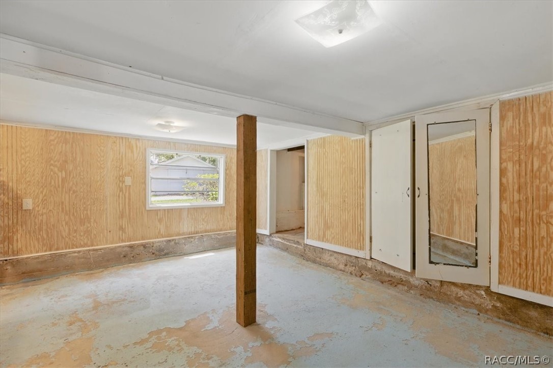 6 62nd Street Yankeetown, FL 34498 - Photo 28 of 55 an empty room with windows
