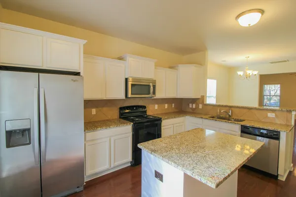 $2,330 | 4946 Ballantine Drive, Summerville, SC 29485