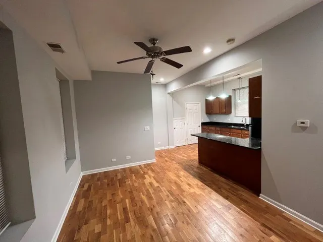 $1,600 | 2249 South Bell Avenue, Unit 1R, Chicago, IL 60608