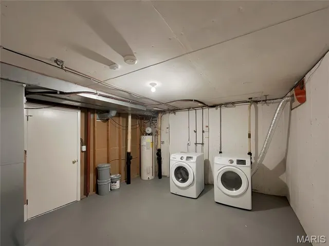 $190,000 | 2417 Charente Drive, Maryland Heights, MO 63043