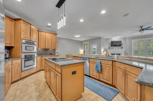 $875,000 | 607 East Oakland Avenue, Winter Garden, FL 34787