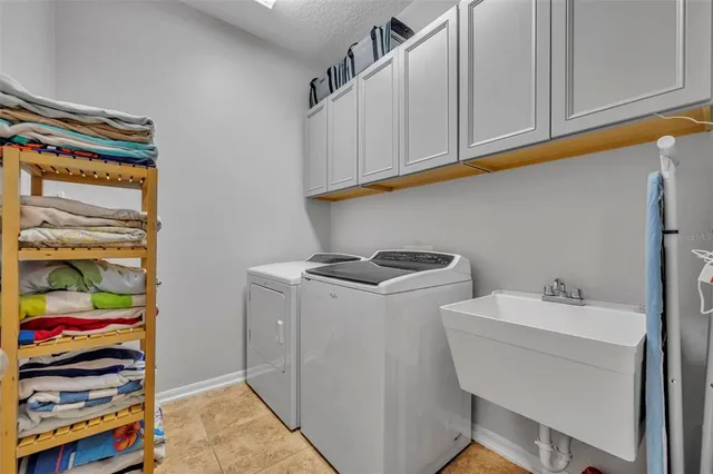 $875,000 | 607 East Oakland Avenue, Winter Garden, FL 34787