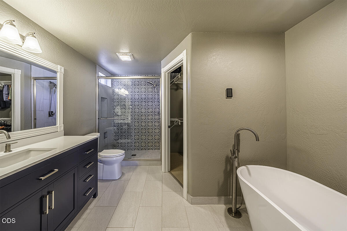 861 Mendolia Way Central Point, OR 97502 - Photo 8 of 35