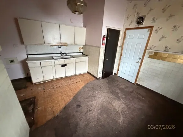 $71,000 | 16510 Winchester Avenue, Markham, IL 60428