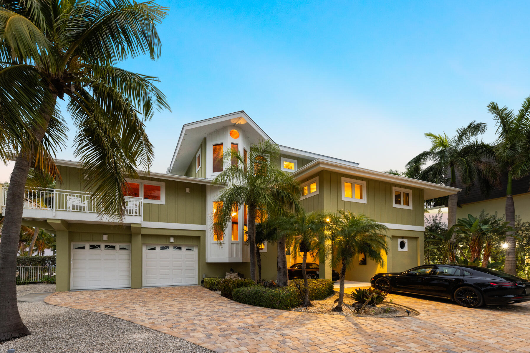 51 Mutiny Place Key Largo, FL 33037 - Photo 60 of 75 a front view of a house with a yard