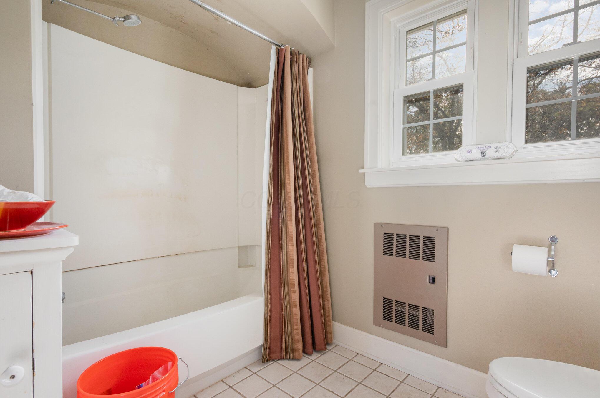 293 Merchant Street Newark, OH 43055 - Photo 35 of 61 Full Bath