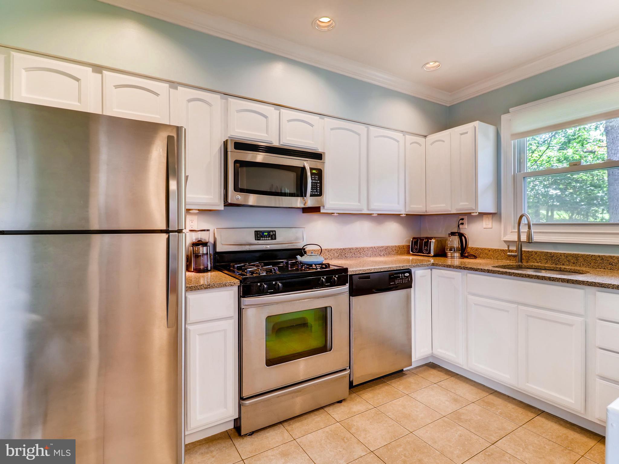728 Brookwood Road Baltimore, MD 21229 - Photo 11 of 25
