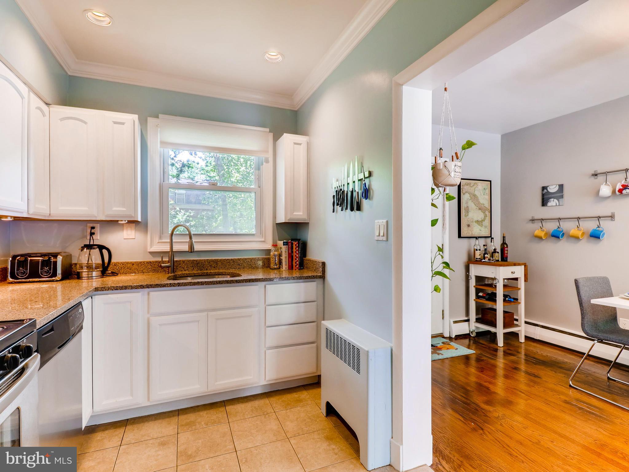 728 Brookwood Road Baltimore, MD 21229 - Photo 12 of 25