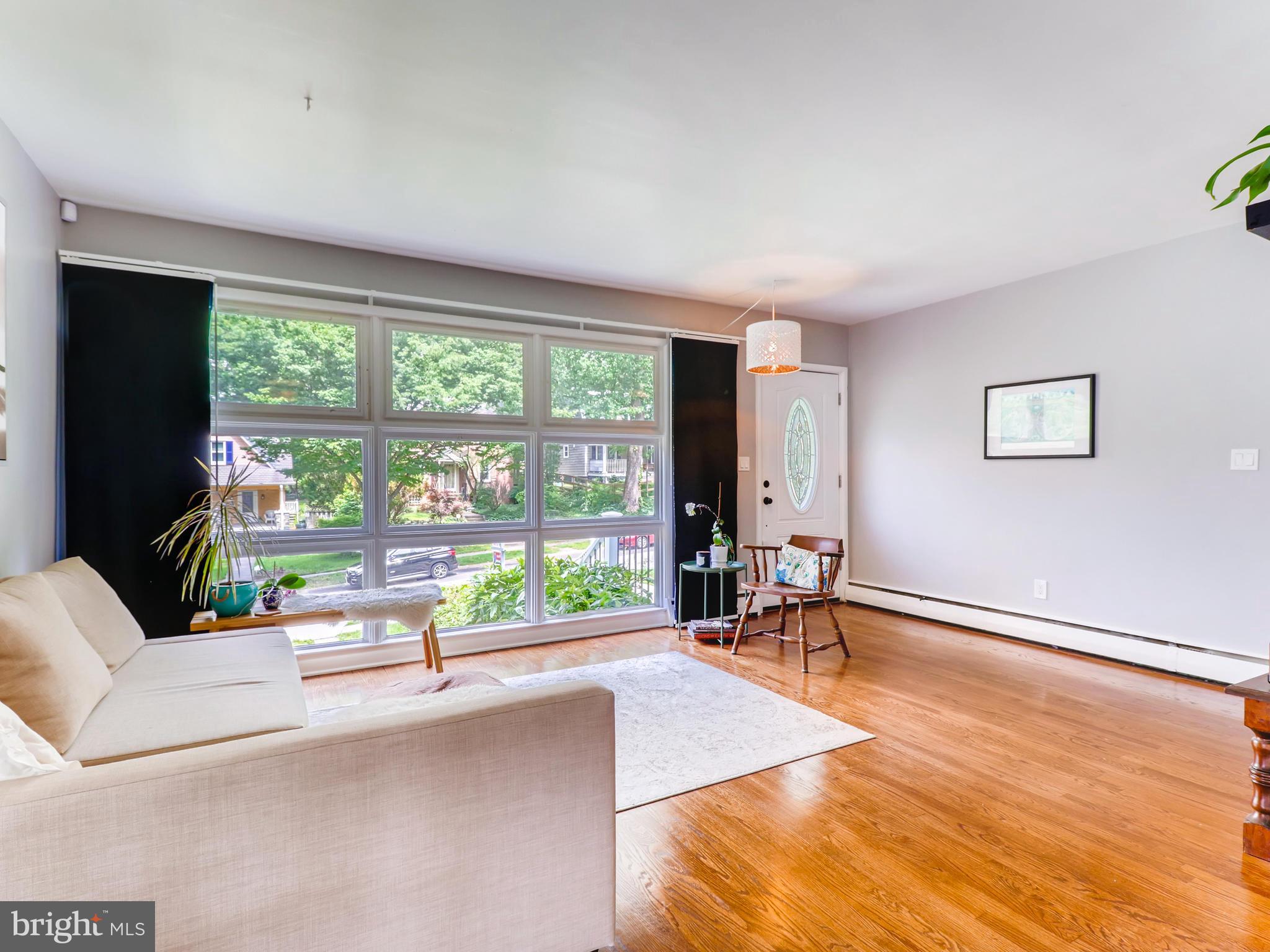 728 Brookwood Road Baltimore, MD 21229 - Photo 5 of 25