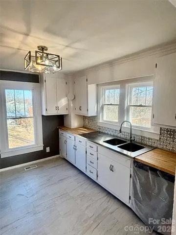 $209,900 | 2733 Coldwater Street, Connelly Springs, NC 28612