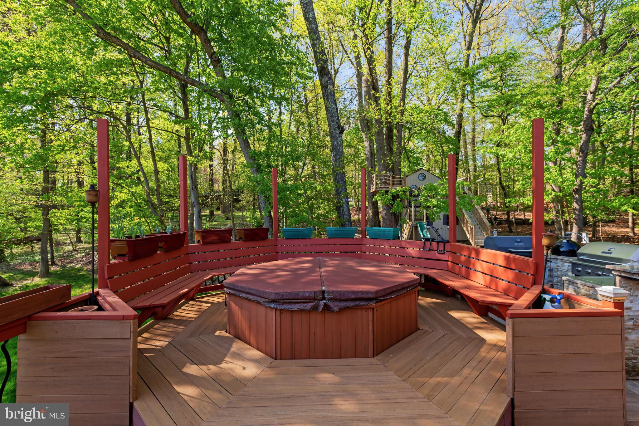 604 Ridgewell Way Silver Spring, MD 20902 - Photo 37 of 44 Hot Tub